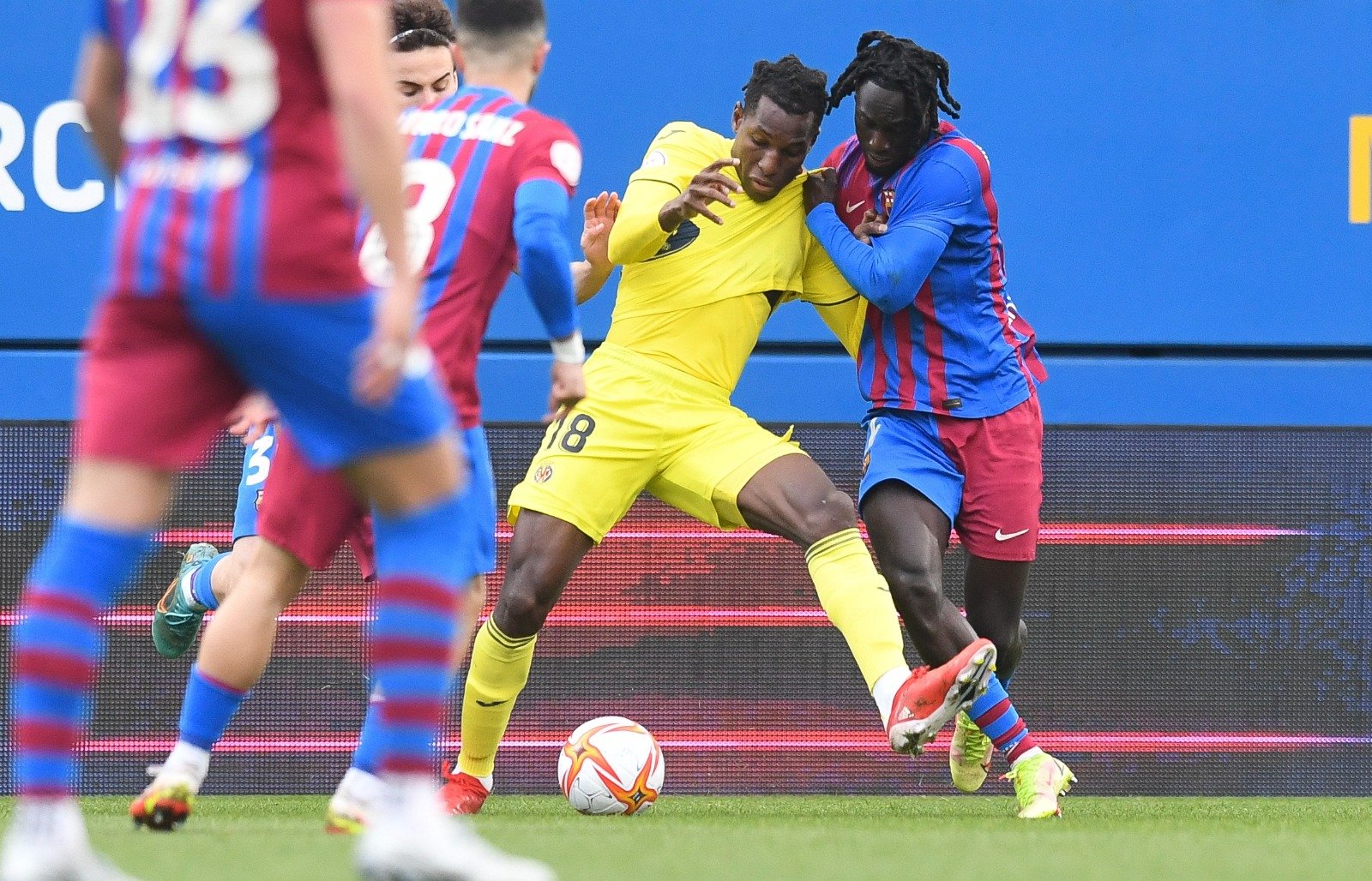 Primera RFEF : Alpha Dionkou Et Le Barça B Gagnent Le Duel Face à ...